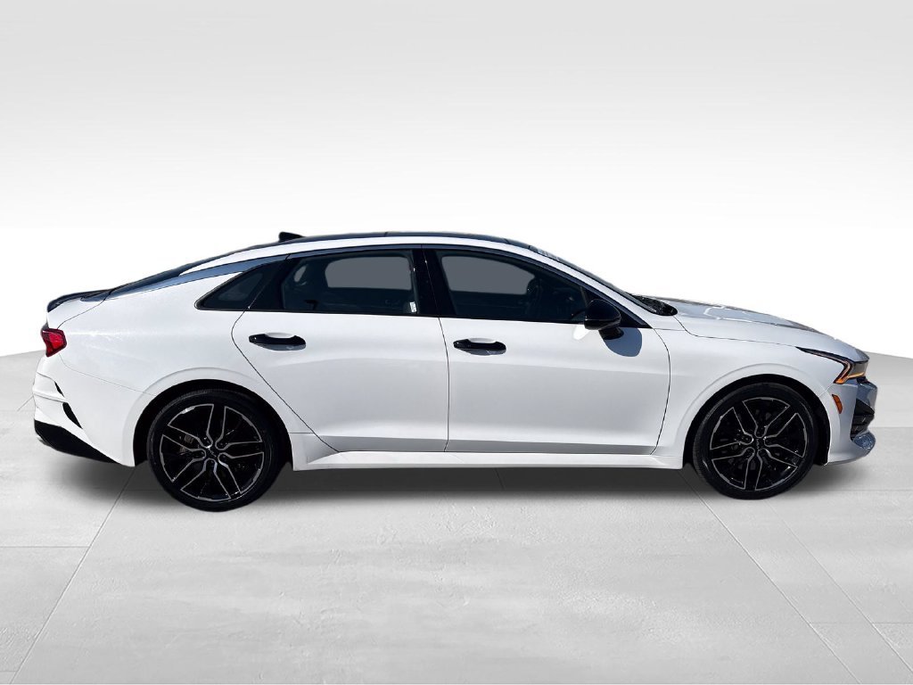 Used 2024 White Kia GT image 6
