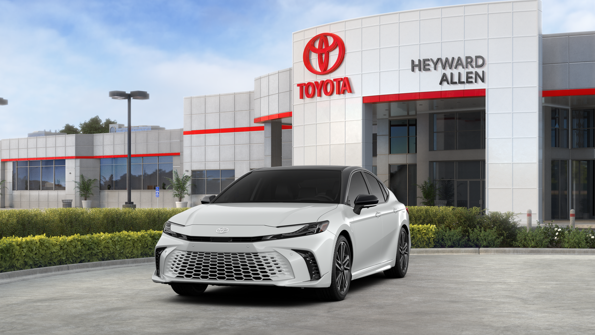 New 2026 Wind Chill Pearl with Midnight Black Metallic roof Toyota XSE image 70