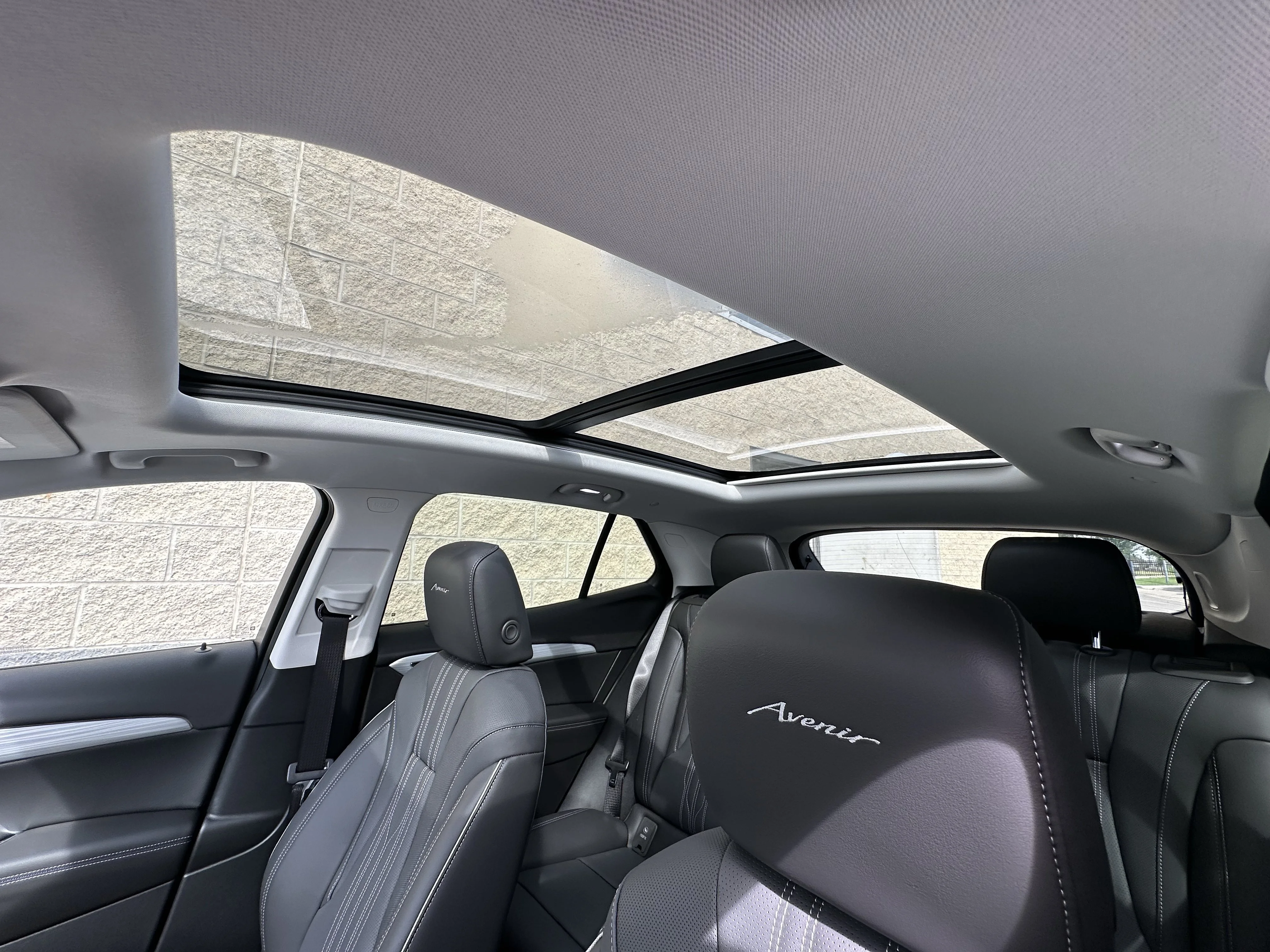 New 2026 Iridescent White Tricoat Buick Avenir image 16