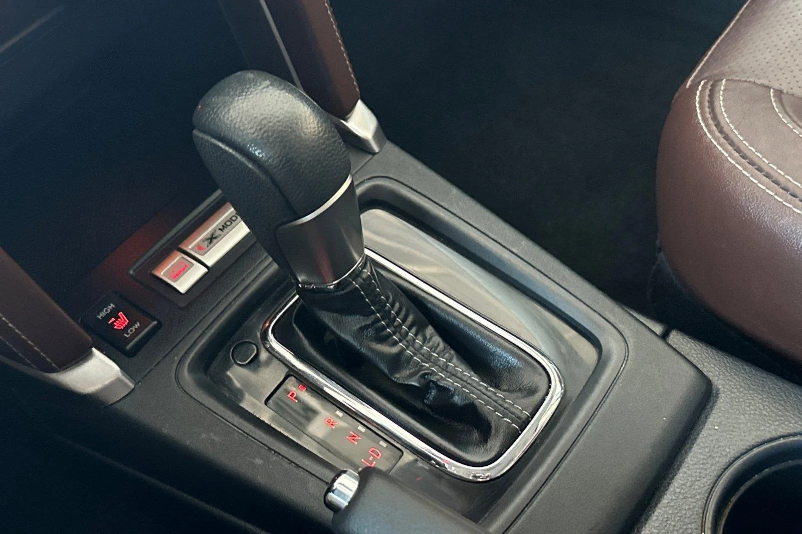 Used 2018 Crystal Black Silica Subaru Touring image 22