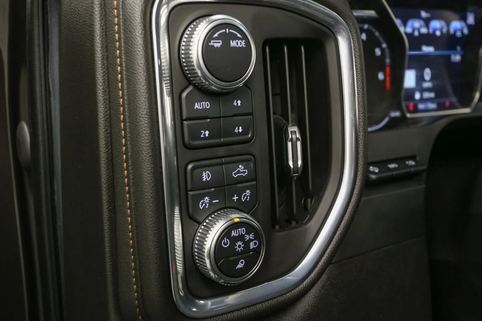Used 2021 Brownstone Metallic GMC AT4 image 44