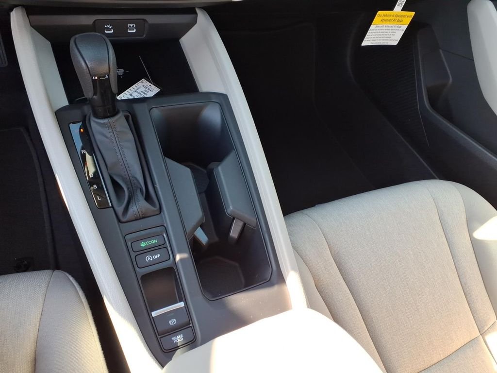 New 2026 Platinum White Pearl Honda LX image 9