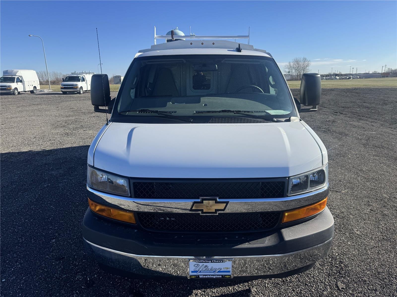New 2025 Summit White Chevrolet 1WT image 10