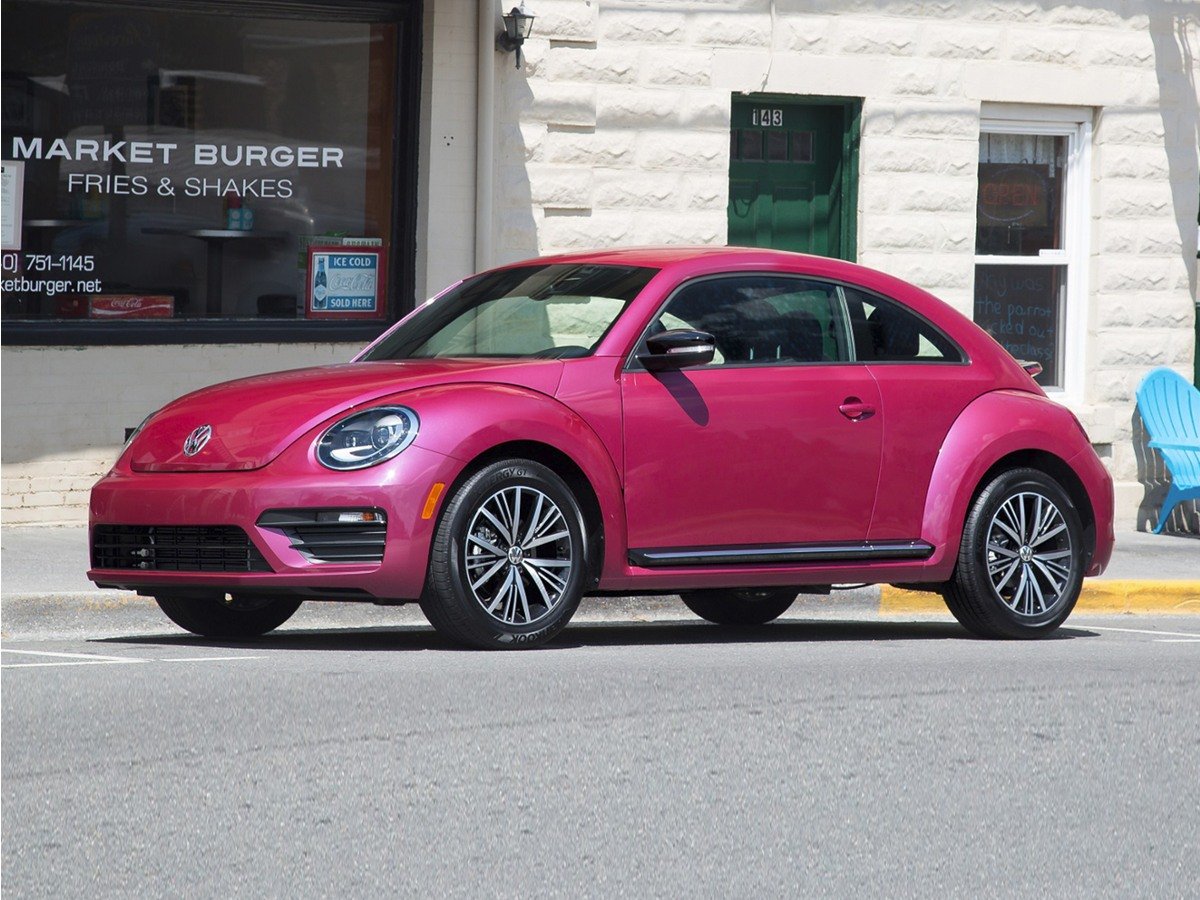 Used 2017 Orange Volkswagen  image 4