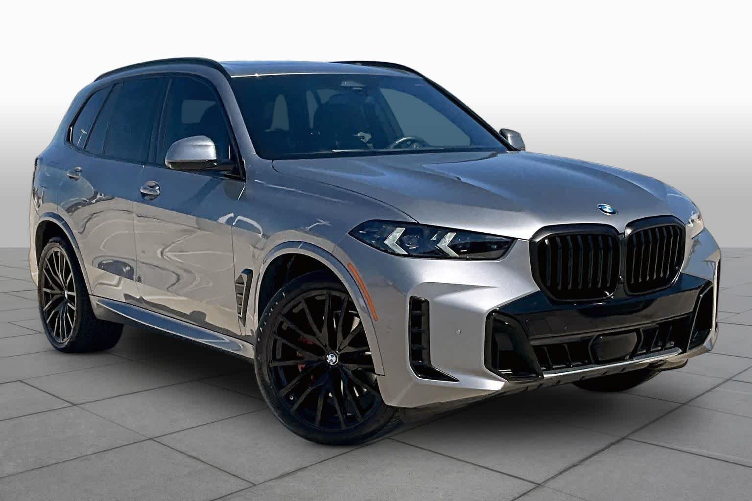 Used 2024 Skyscraper Grey Metallic BMW xDrive40i image 2