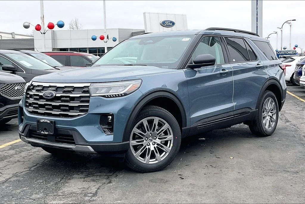 New 2026 Vapor Blue Metallic Ford Active image 7
