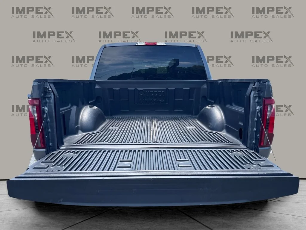 Used 2025 Gray Ford XLT image 17