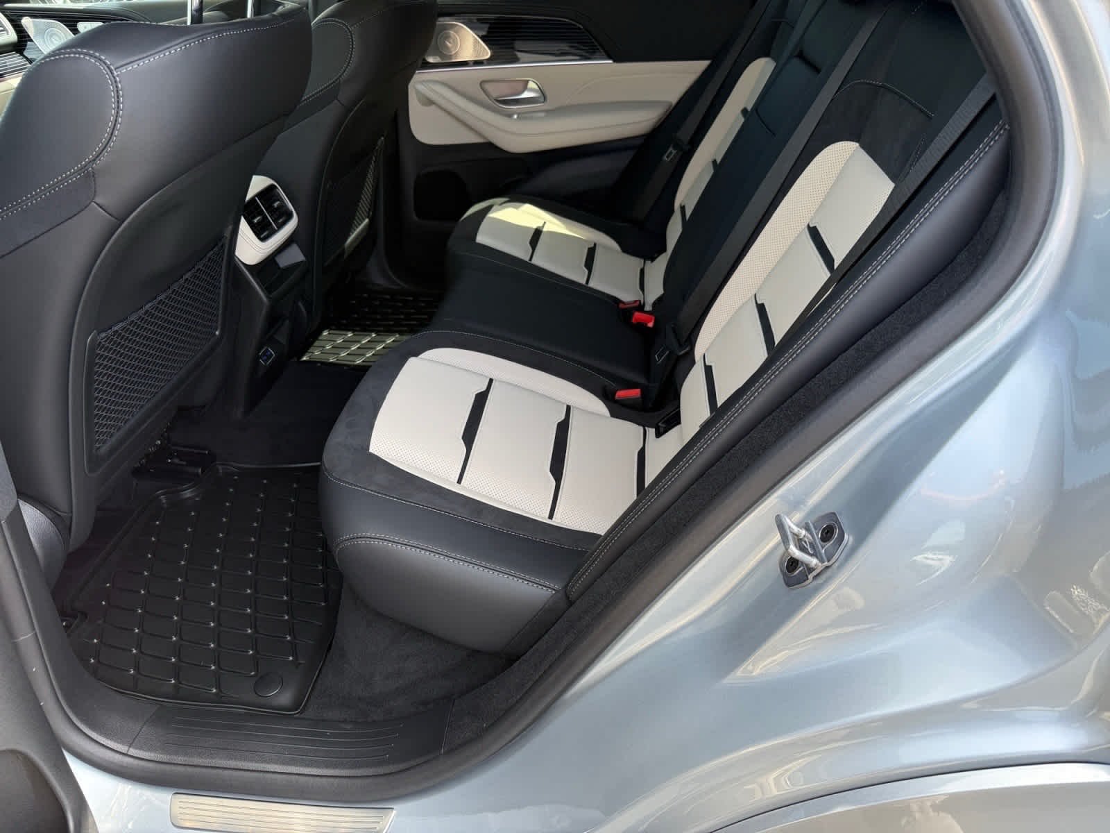 New 2026 Cirrus Silver Metallic Mercedes-Benz AMG® GLE 53 image 11