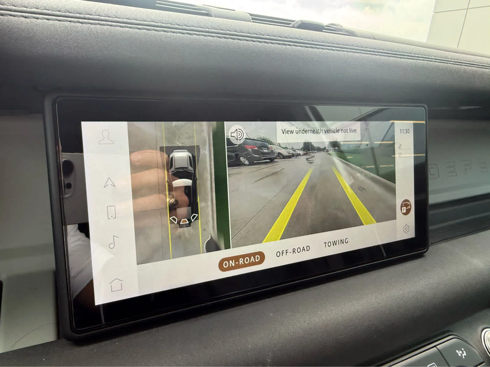 Used 2020  Land Rover First Edition image 19