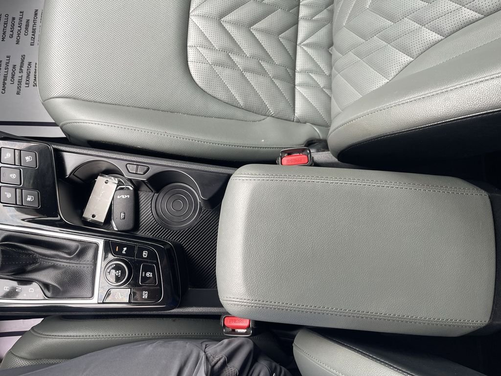 Used 2024 Green Kia X-Pro Prestige image 25