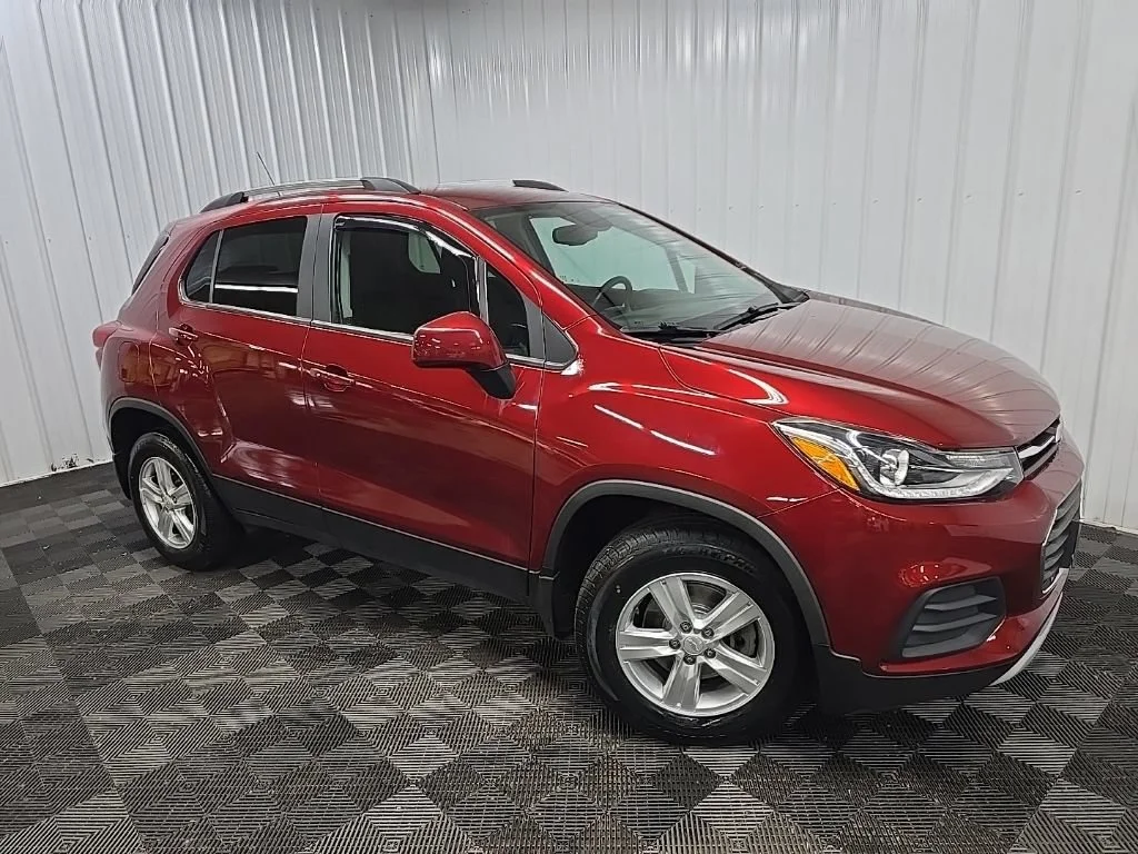 Used 2021 CRIMSON METALLIC Chevrolet LT image 7