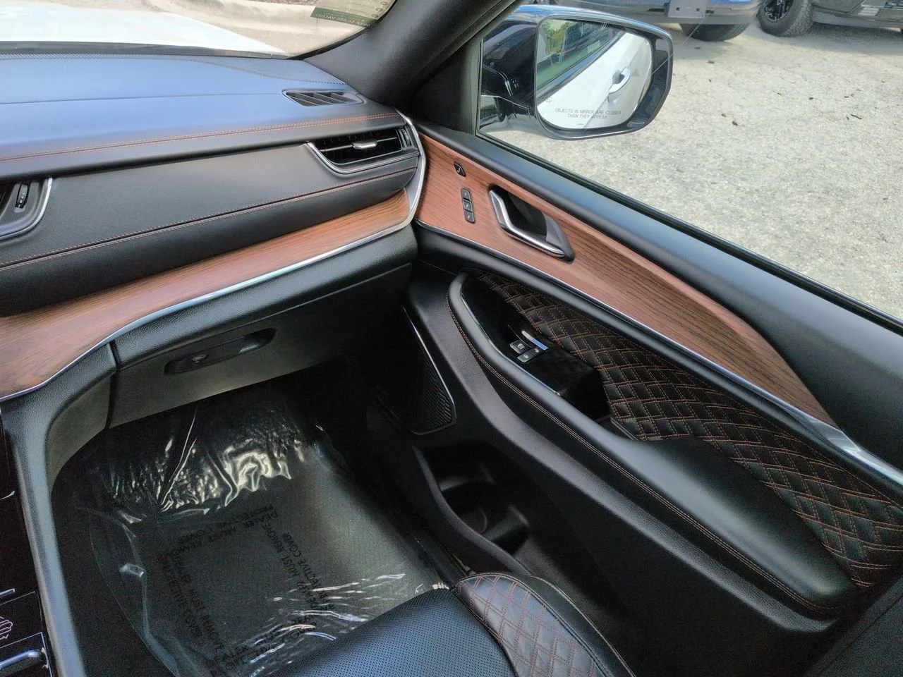 2024 Jeep Grand Cherokee Summit - Photo 17