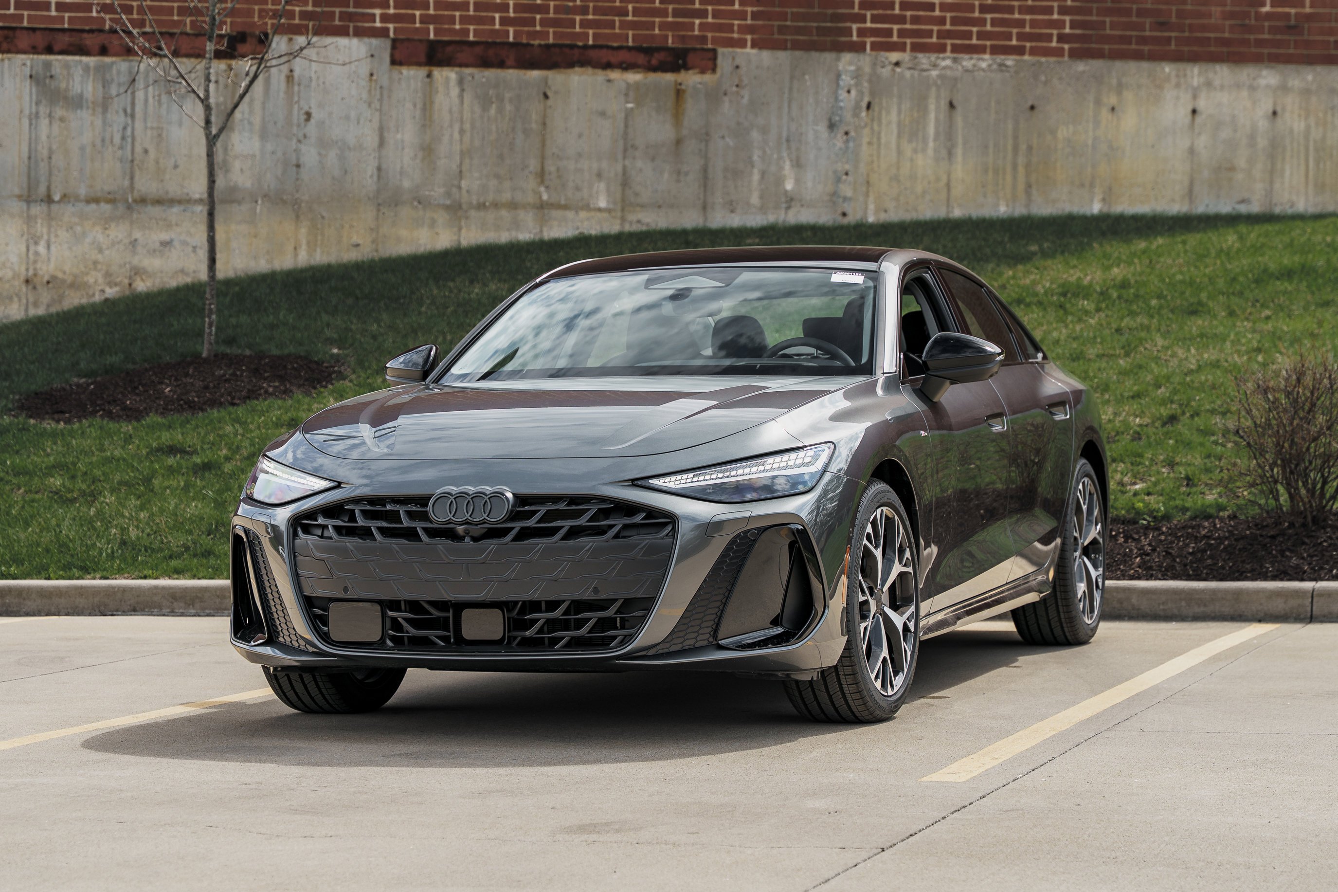 New 2026 Daytona Gray Pearl Effect Audi Premium Plus image 7