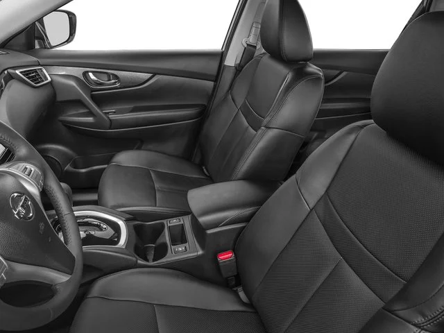 Used 2016 Gun Metallic Nissan SL image 11