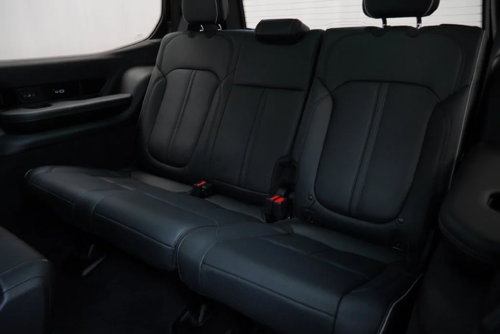 Used 2023 Black Jeep Series II image 22
