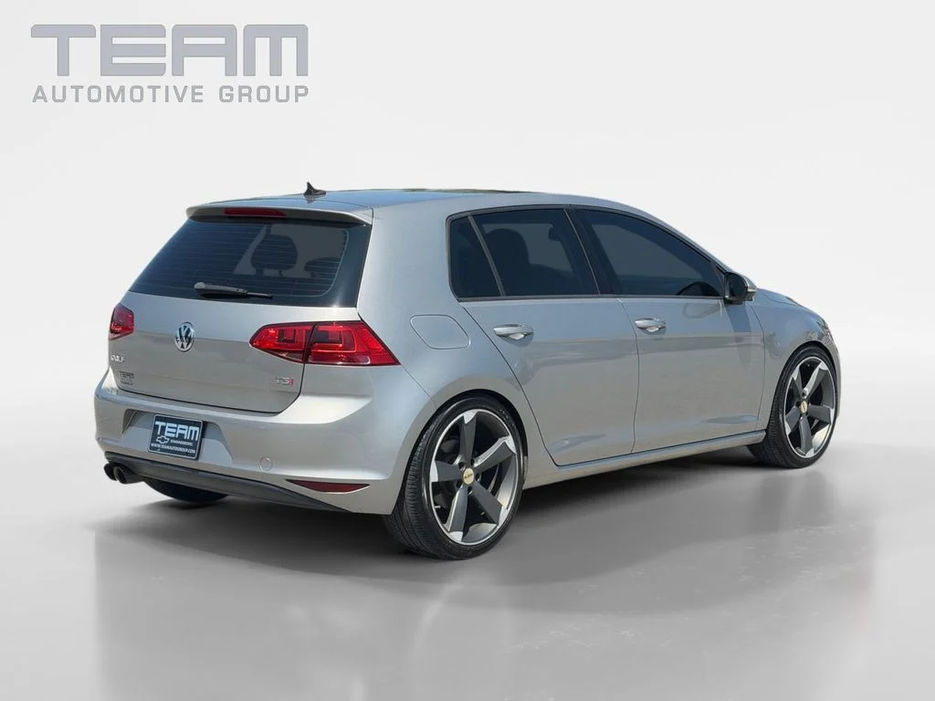 Used 2017 Silver Volkswagen Wolfsburg image 7