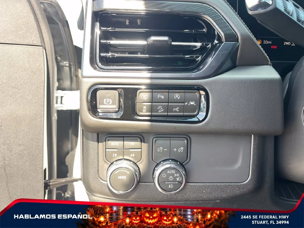 New 2026 Summit White GMC AT4 image 25