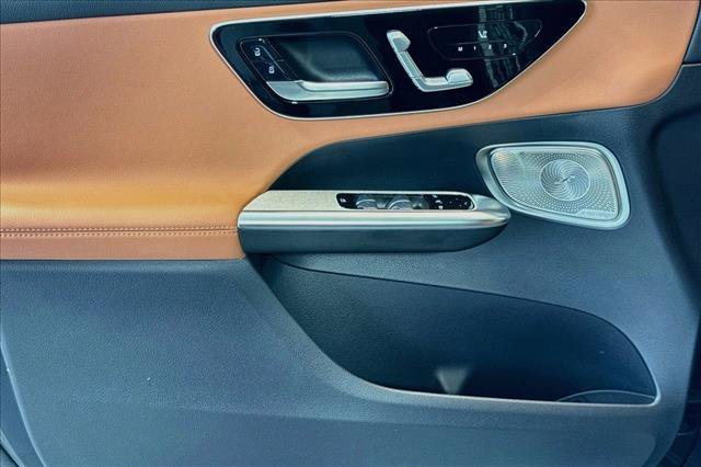 New 2026 Graphite Grey Metallic Mercedes-Benz GLC 300 image 46