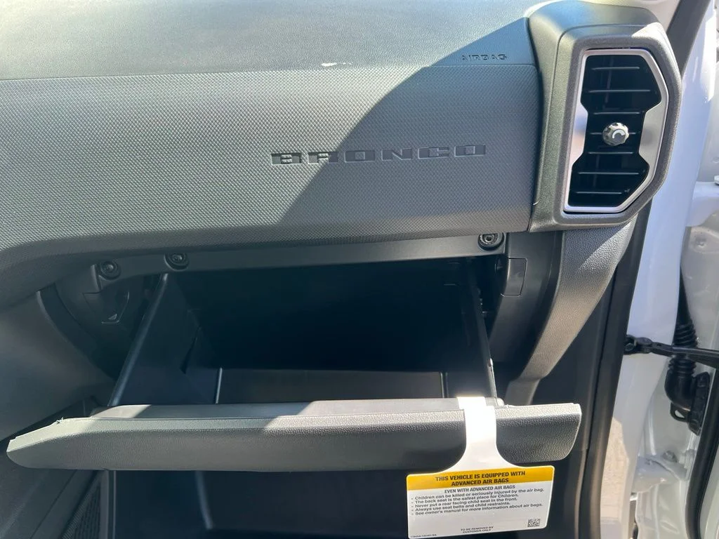 New 2026 Oxford White Ford Badlands® image 28