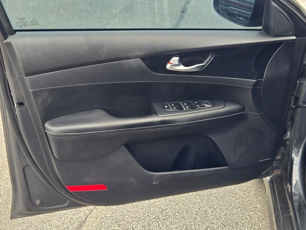 Used 2022 Gray Kia GT-Line image 16