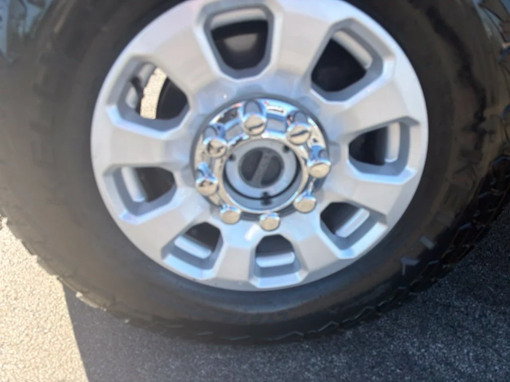 Used 2024 Oxford White Ford XLT image 8
