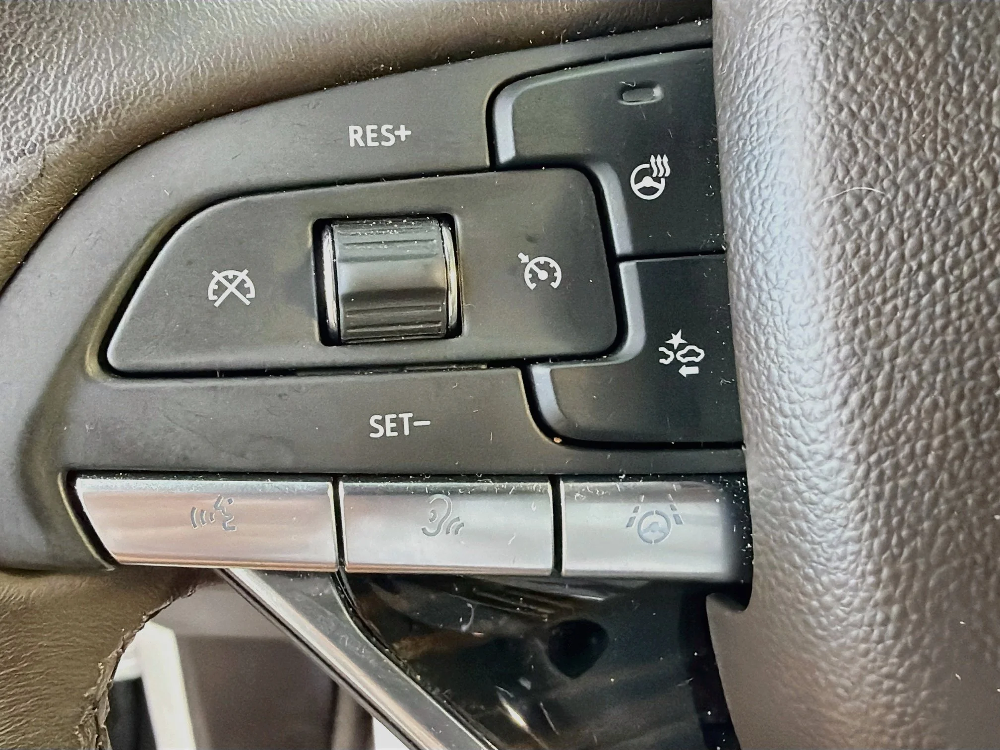 Used 2023 Crystal White Tricoat Cadillac 4WD Premium Luxury image 39