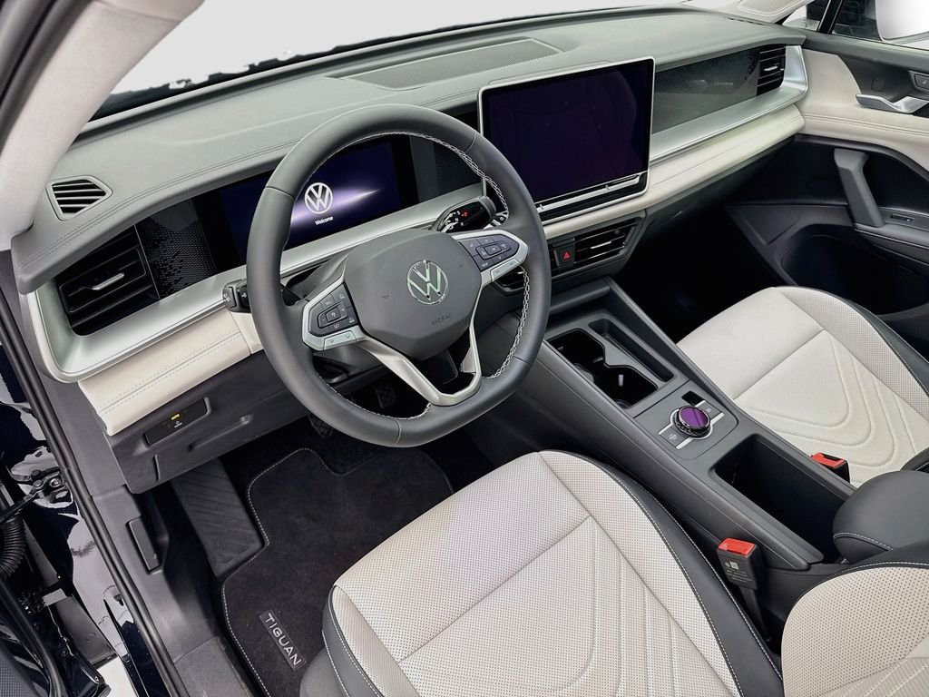 New 2026 Deep Black Pearl Volkswagen SE image 9