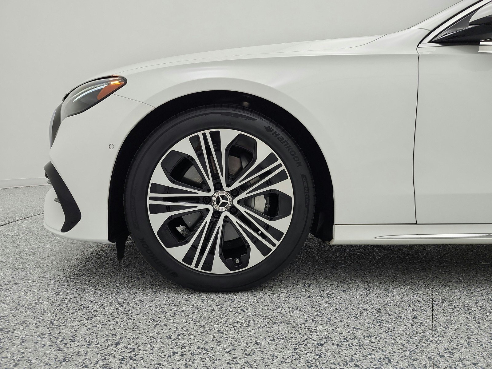 Used 2025 Polar White Mercedes-Benz E 350 RWD Sedan image 18