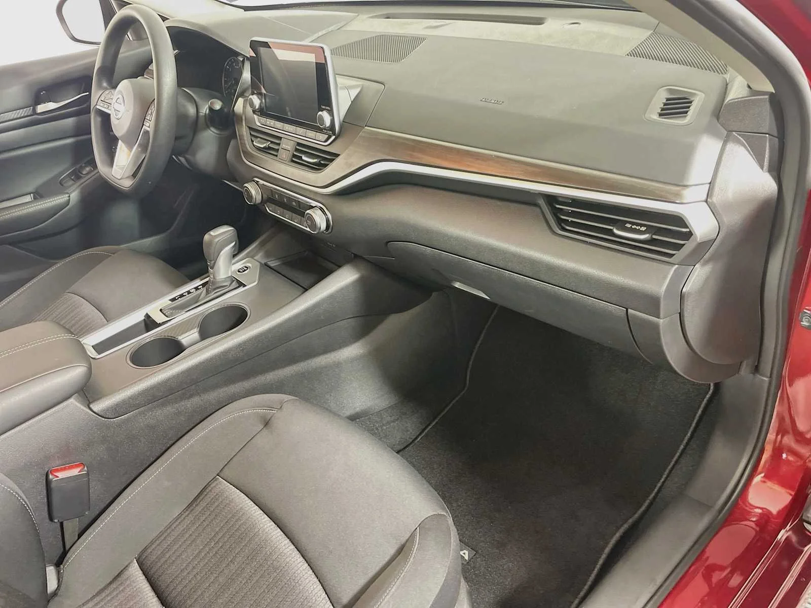 Certified Used 2025 Scarlet Ember Nissan SV image 24