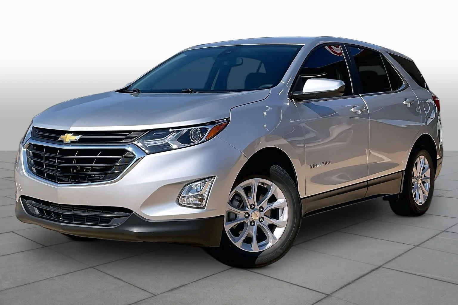 Used 2021 Silver Ice Metallic Chevrolet LT image 2