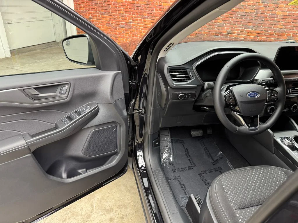 New 2026 Agate Black Metallic Ford Active® image 7