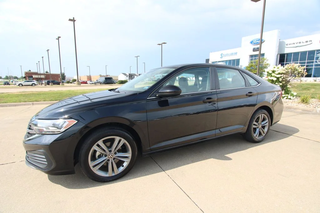 Used 2024  Volkswagen 1.5T SE image 18