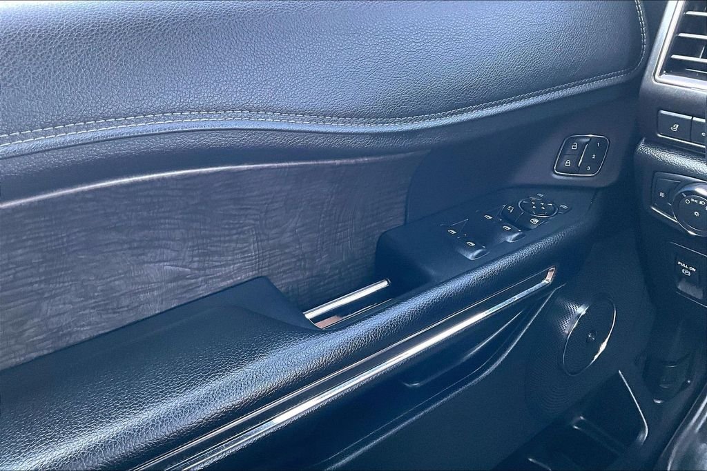 Used 2018 Magnetic Ford Limited image 37
