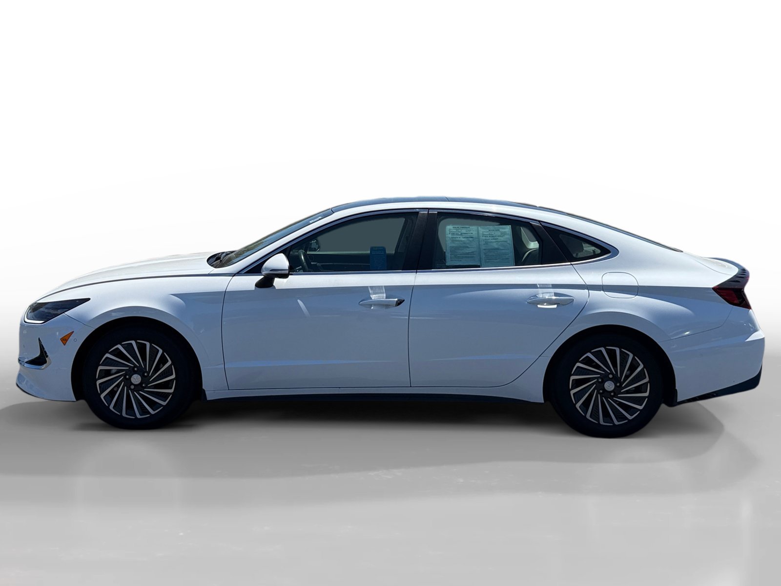Used 2022 White Hyundai Limited image 2