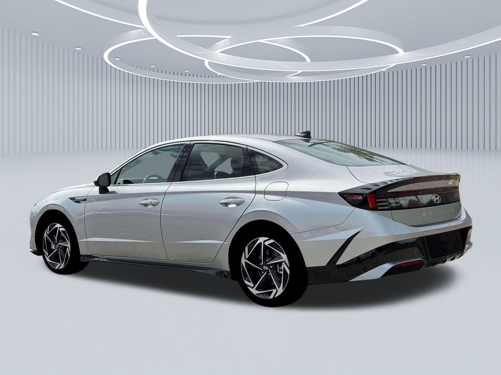 New 2026 Silver Hyundai SEL Sport image 4