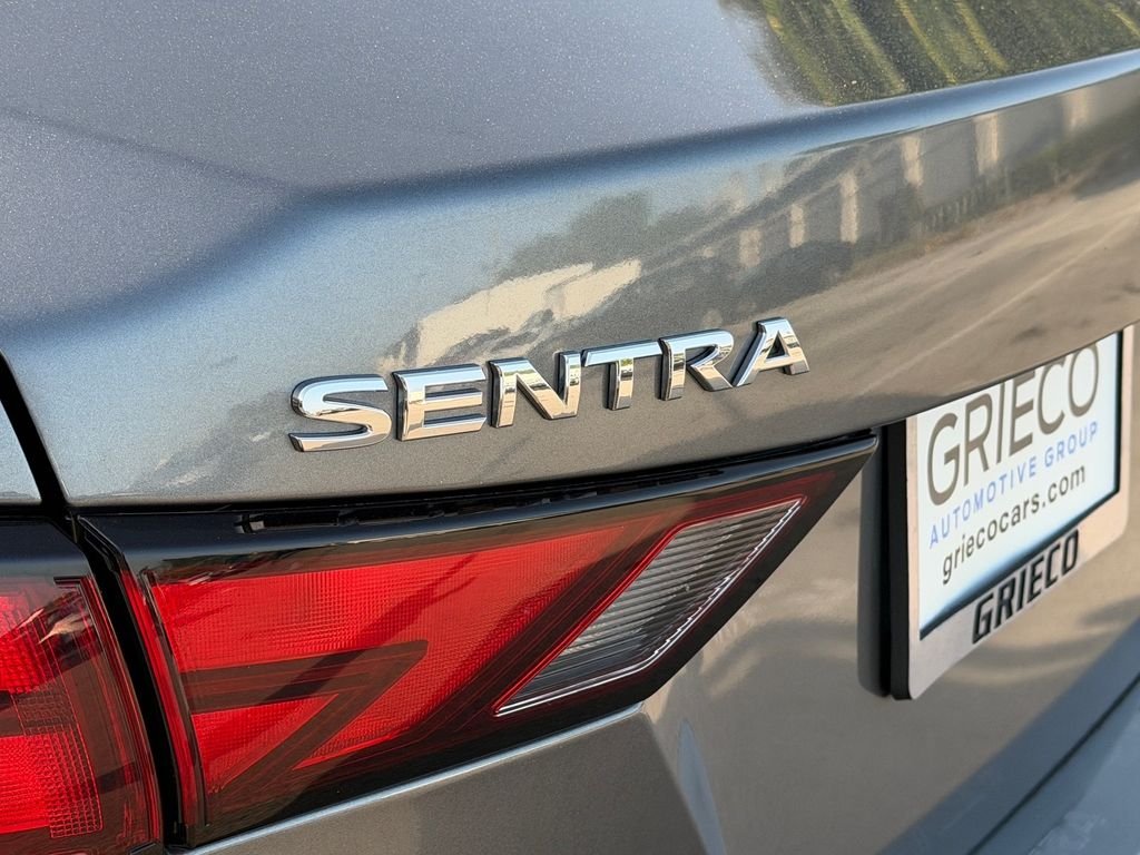 Used 2020 Gray Nissan SV image 14