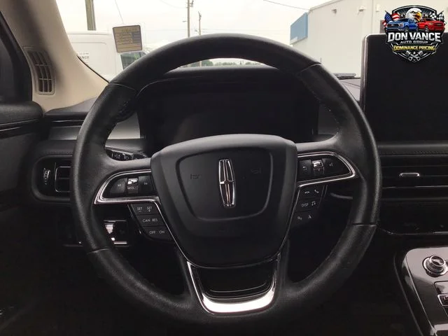 Used 2023 Gray Lincoln Standard image 14