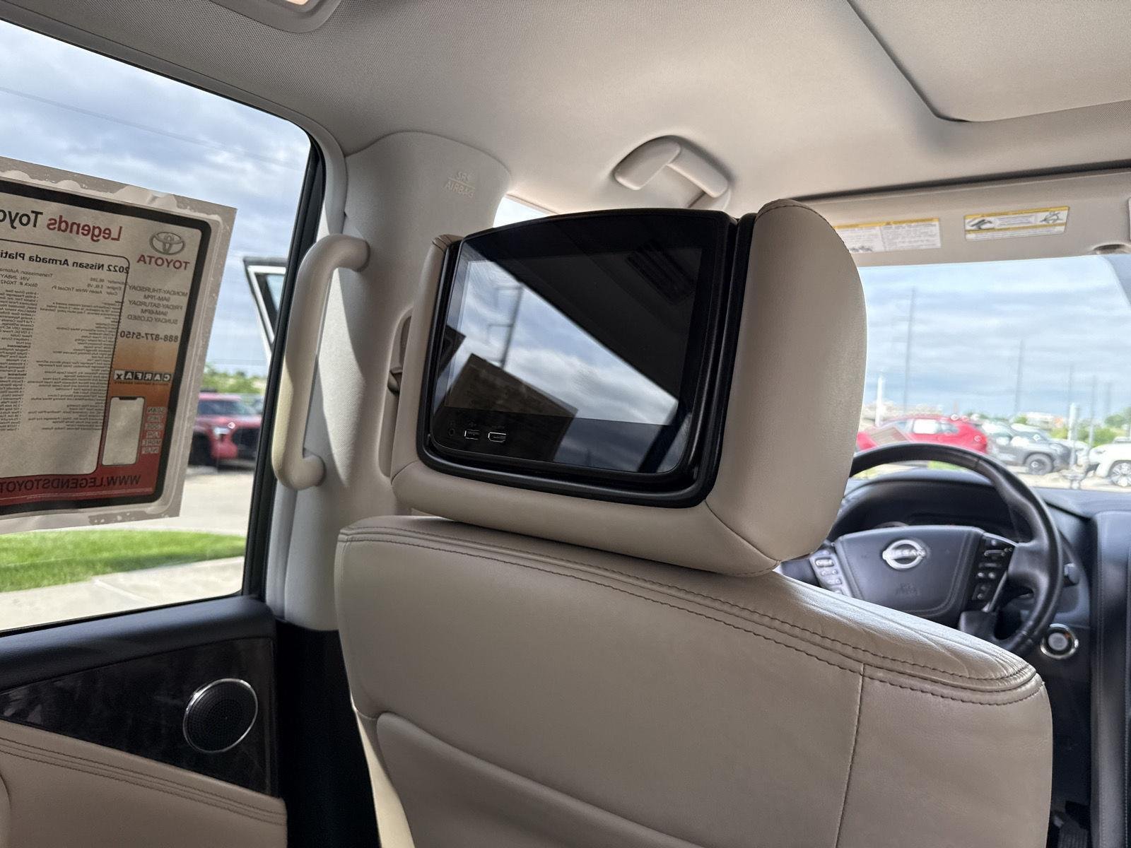 Used 2022 Aspen White TriCoat Pearl Nissan Platinum image 26