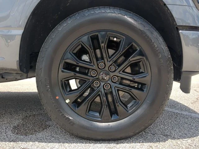 New 2026 Carbonized Gray Metallic Ford Lariat® image 11