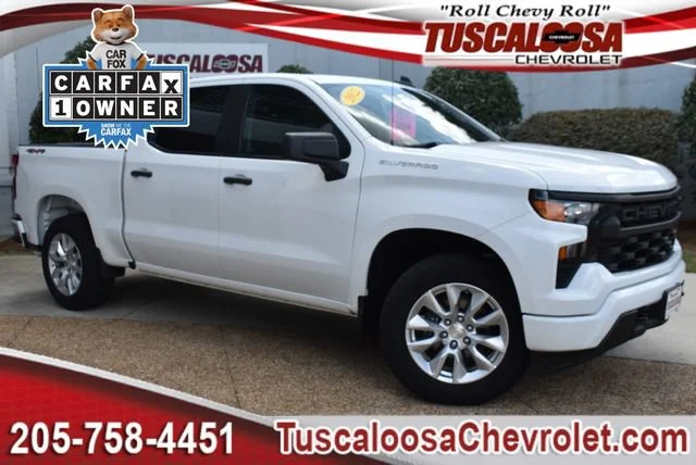 Certified Used 2022 SUMMIT WHITE Chevrolet Custom image 1