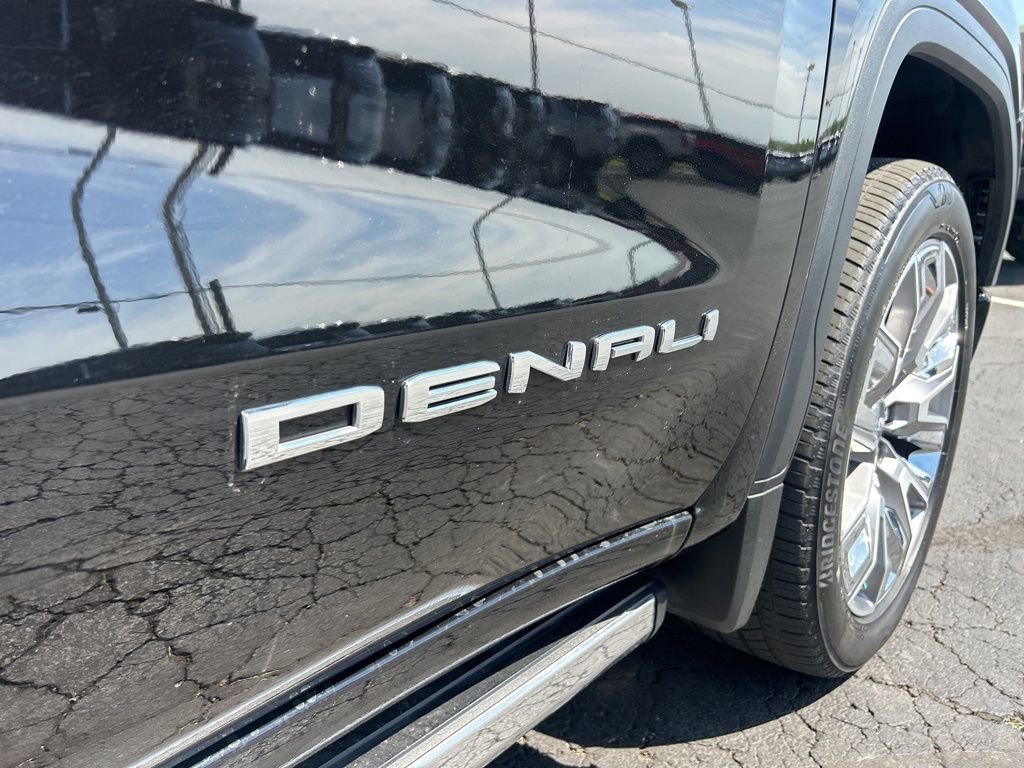 Used 2024 Onyx Black GMC Denali image 13