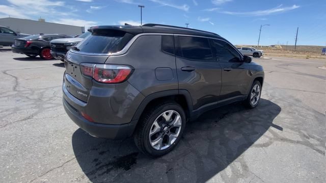 Used 2019 Gray Jeep Limited 4x4 image 8