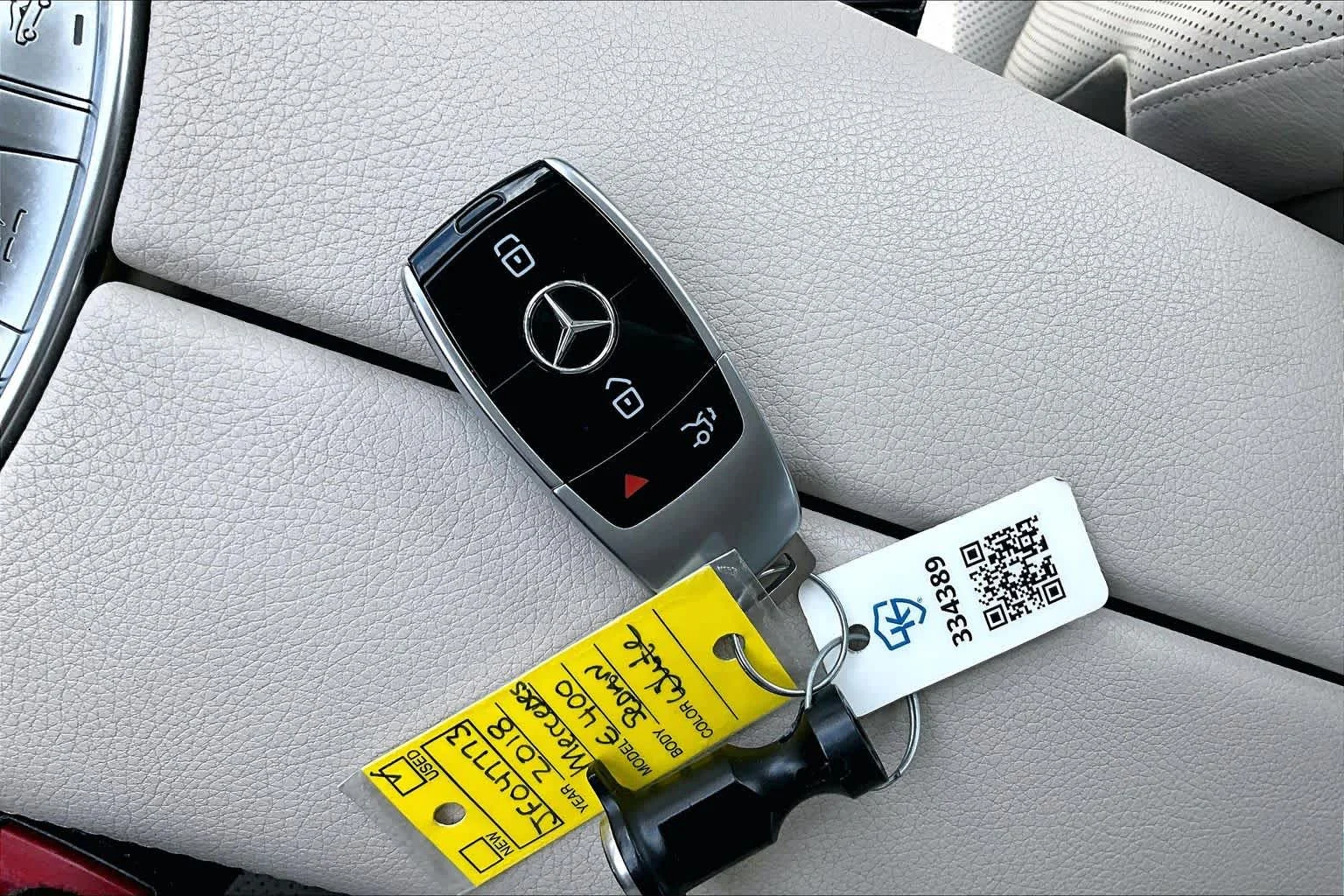 Used 2018 designo Diamond White Mercedes-Benz E 400 image 15