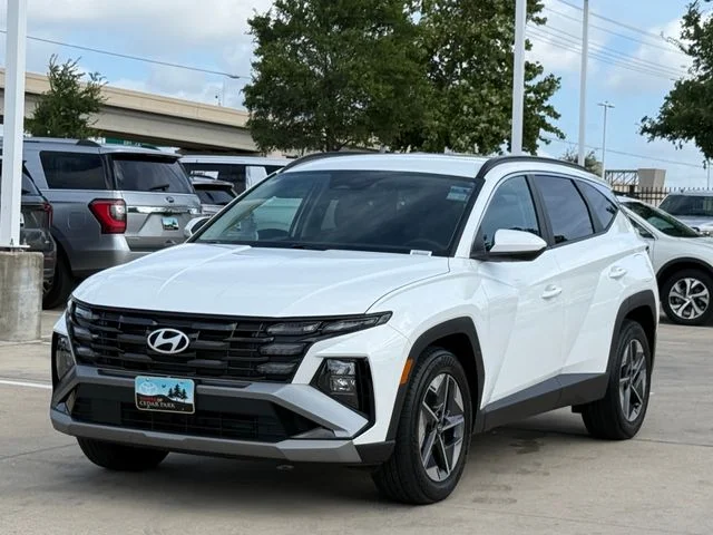 Used 2026 White Hyundai SEL image 8