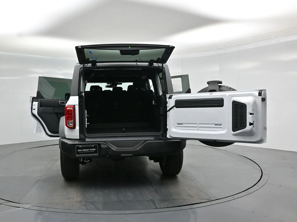New 2026 Oxford White Ford Big Bend image 30