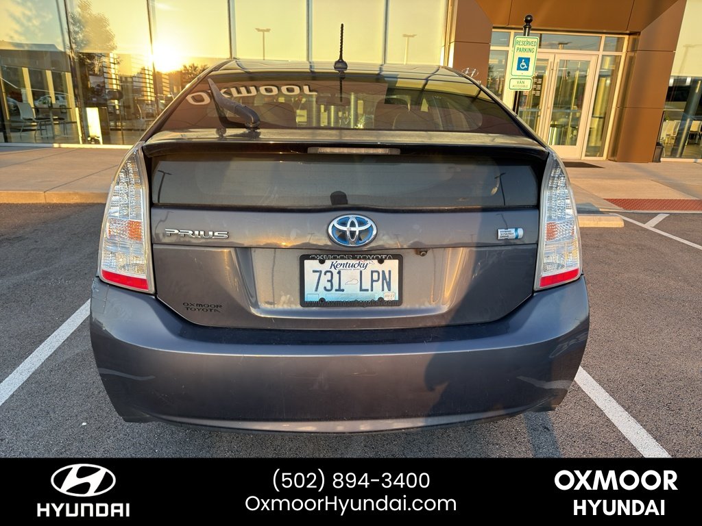 Used 2010 Winter Gray Metallic Toyota III image 7