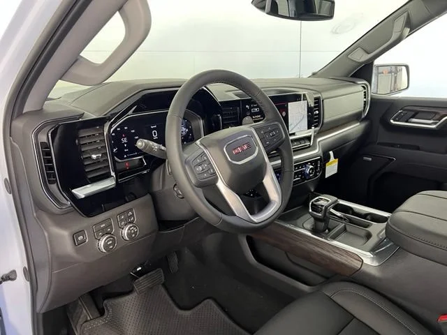 2026 GMC Sierra 1500 SLT - Photo 12