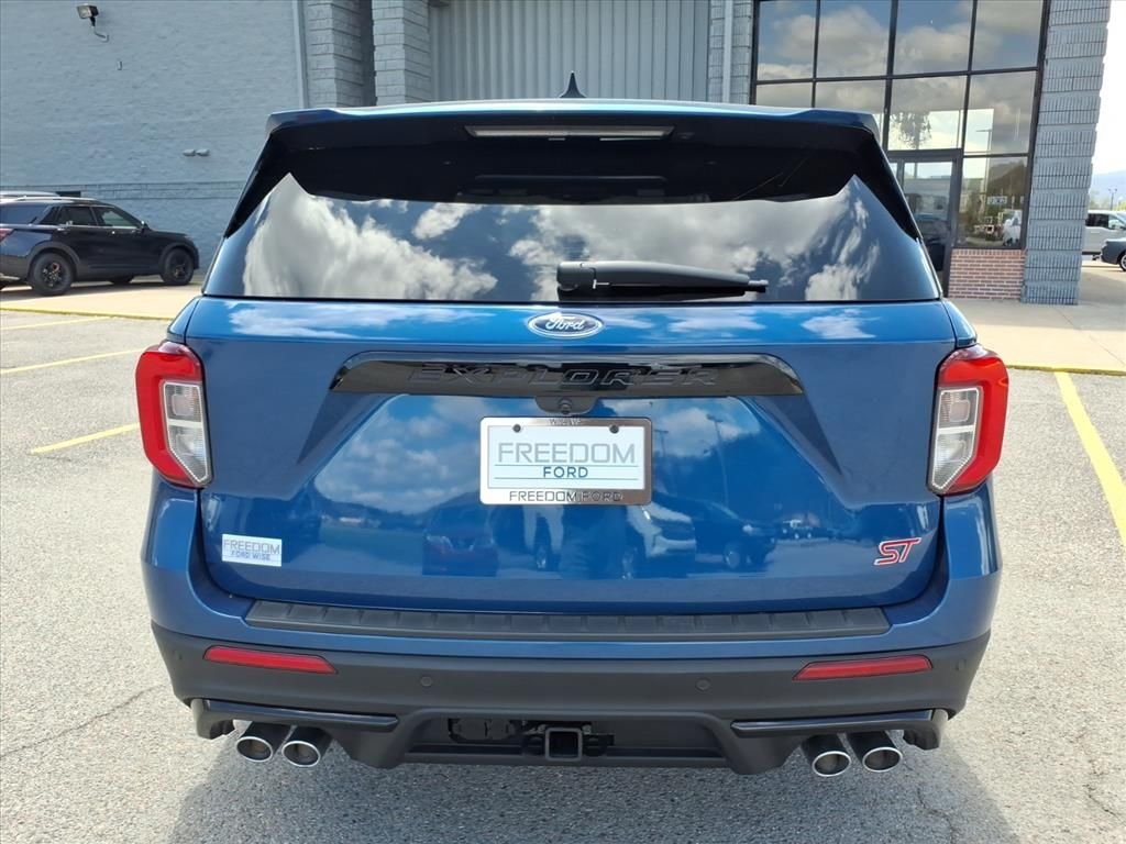 Used 2022 Blue Metallic Ford ST image 4