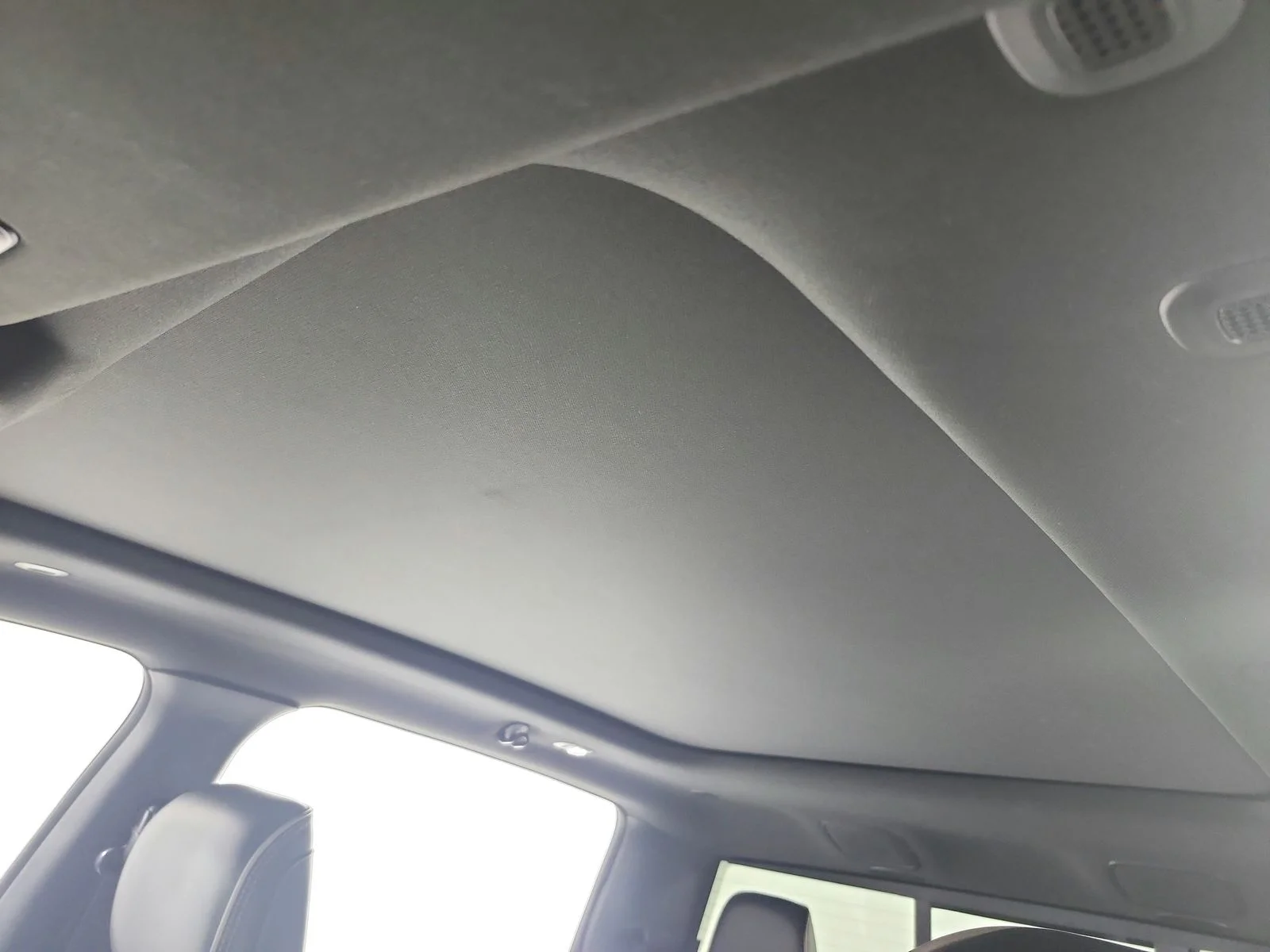 Used 2023 White Ram Limited image 23