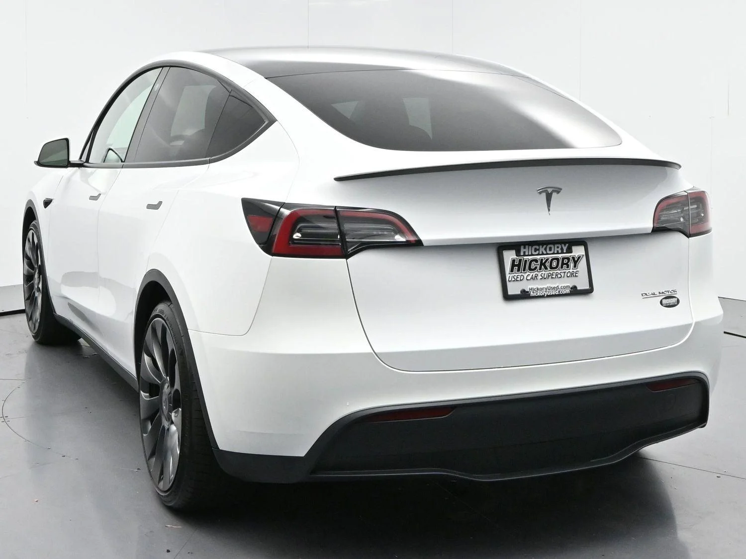 Used 2023  Tesla Performance image 6